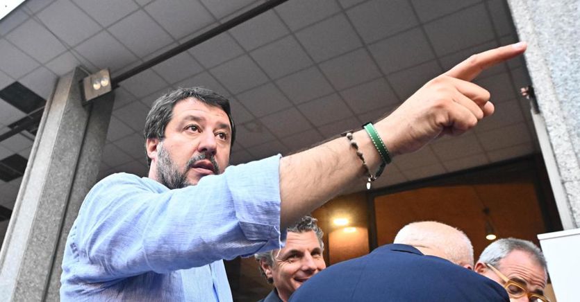 Biglietto Per Mosca Pagato Da Ambasciata Russa Bufera Su Salvini