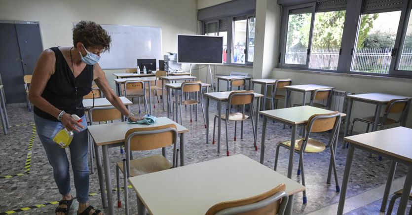 Covid Cattedre Vuote Elezioni Rientro In Classe Tra Gli Ostacoli