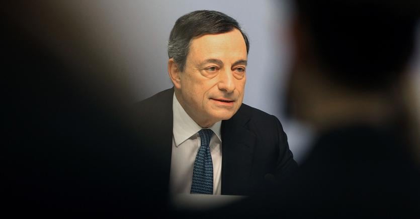 Il presidente della Bce Mario Draghi durante la conferenza stampa della settimana scorsa nella quale ha annunciato un potenziamento delle misure di stimolo monetario (Quantitative easing)