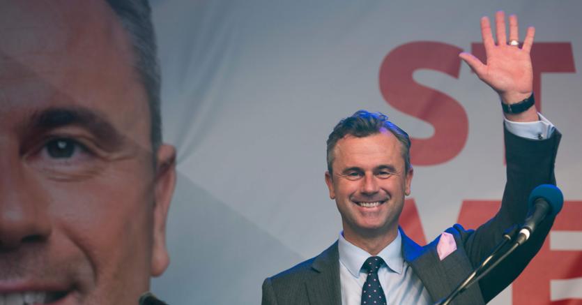 Il candidato del partito di estrema destra austriaco Norbert Hofer