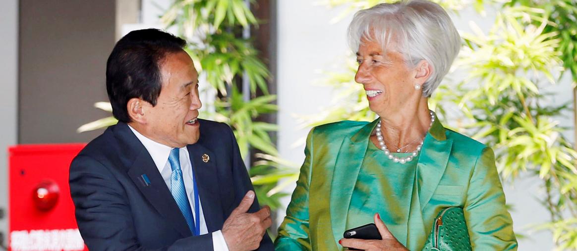 Taro Aso insieme a Christine Lagarde  al G7 (Reuters)