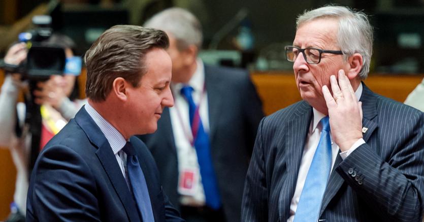 David Cameron con Jean Claude Juncker (Ap)