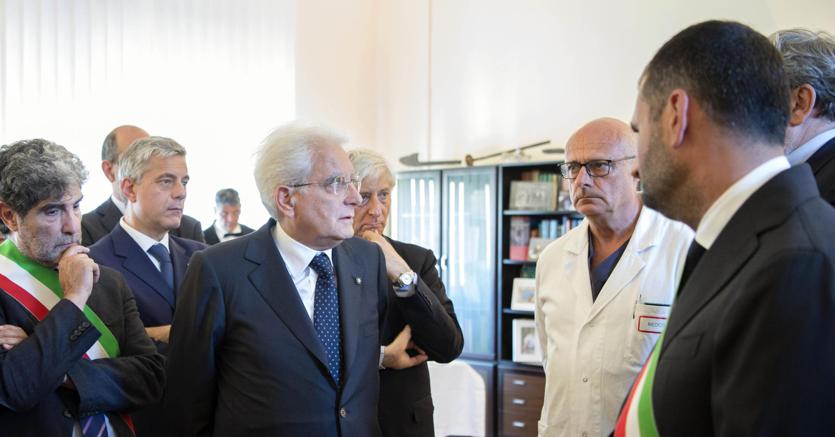 Il presidente Mattarella al policlinico di Bari