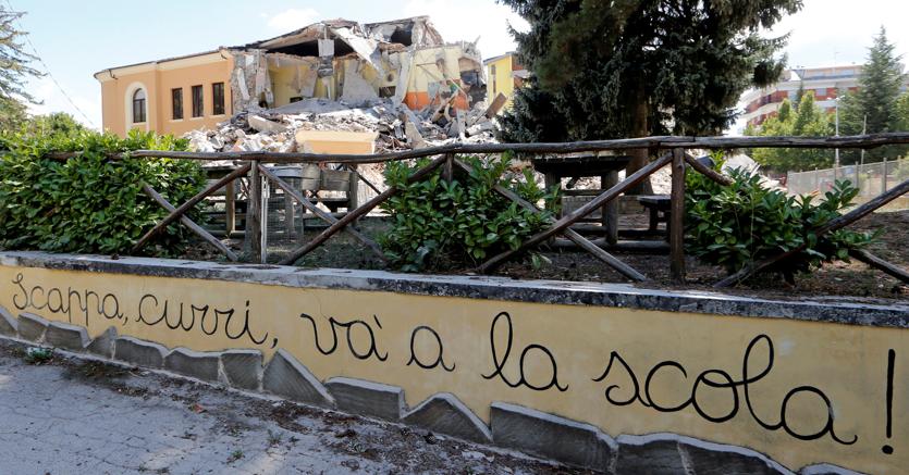 La scuola di Amatrice crollata nonostante fosse stata sottoposta a interventi antisismici nel 2012