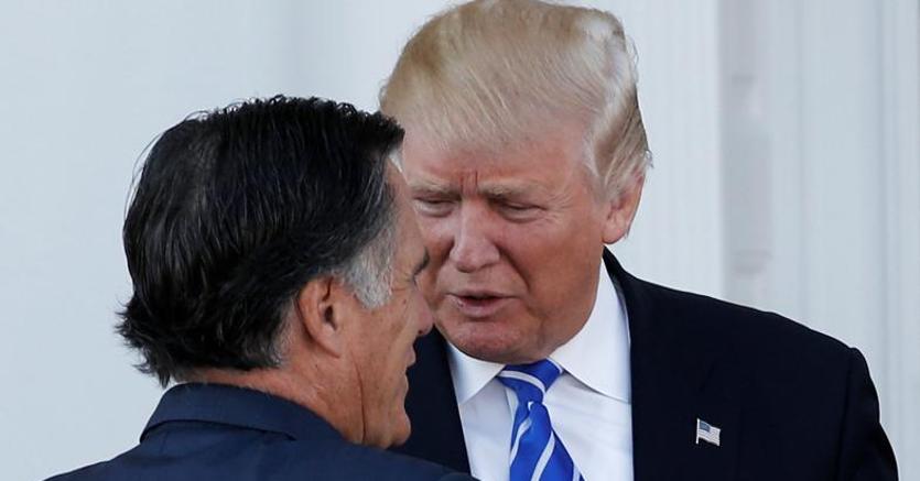 Romney e Trump oggi  al Trump National Golf Club di  Bedminster, nel New Jersey (Reuters)