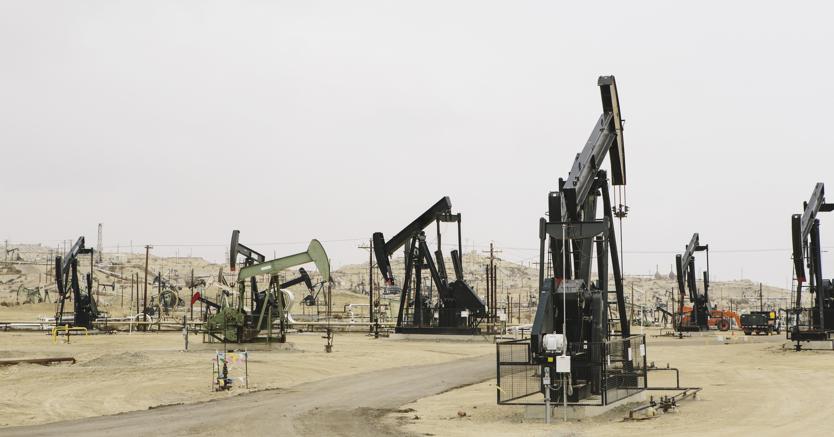 Pozzi petroliferi in California (Afp)