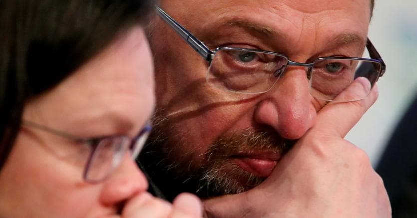 Martin Schulz con la leader del gruppo parlamentare Spd Andrea Nahles