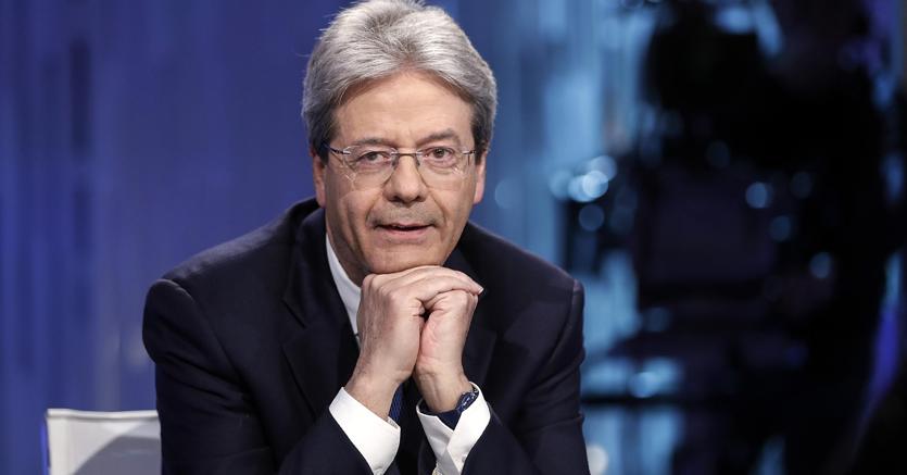 Il presidente del Consiglio Paolo Gentiloni  intervenuto alla trasmissione “Otto e mezzo” su La7.  ( Ansa) 