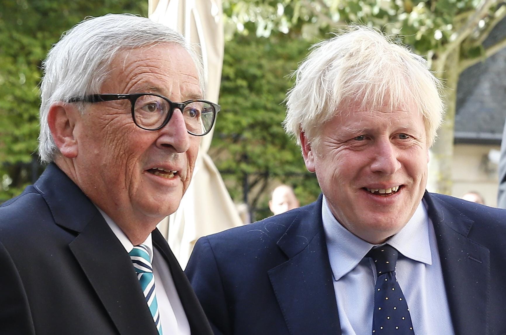 Jean Claude Juncker e Boris Johnson (Epa)