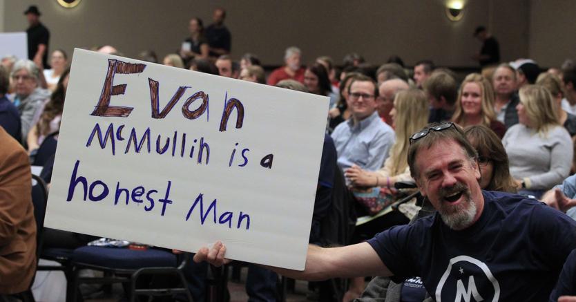 Sostenitori dell'indipendente consevatore Evan McMullin a St. George, Utah, 5 novembre (Afp)