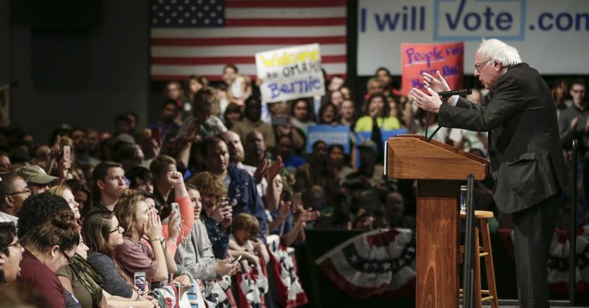 Bernie Sanders fa campagna per Hillary Clinton a Omaha, Nebraska, 4 novembre (Ap)