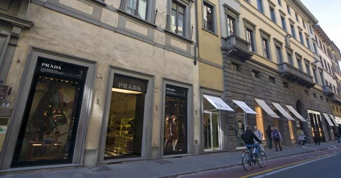 I negozi di via Tornabuoni a Firenze