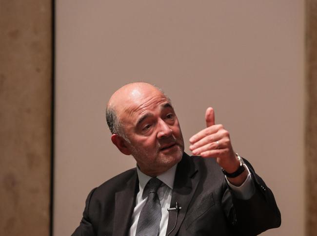 Il commissario Ue agli Affari Economici, Pierre Moscovici (EPA)