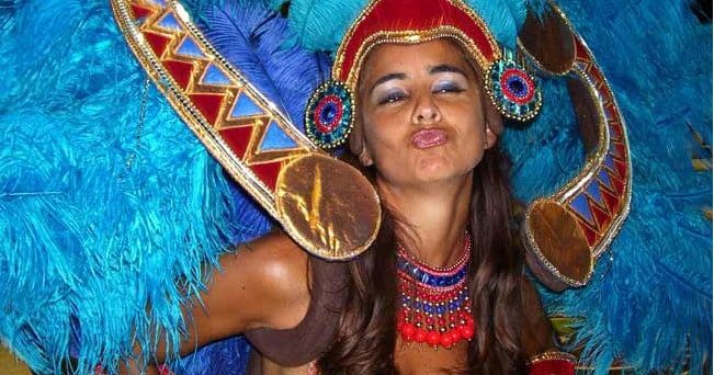 Bellezza e maschere:  il miracolo del carnevale di Rio