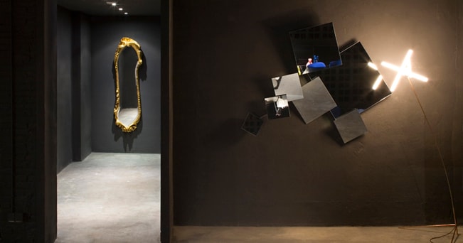 Una sala della Barcelona Design Gallery che espone e vende pezzi storici e di nuovi talenti in edizione limitata