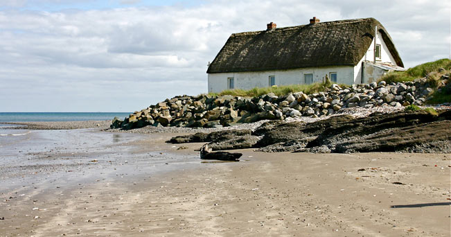 Una casa sul mare a Laytown, un piccolo villaggio sulla costa del Mare d'Irlanda nella contea di Meath