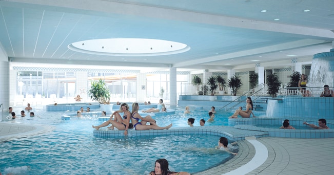 Le piscine interne dell'Hotel Habakuk (foto Archivio Terme Maribor)