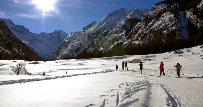 Cogne  conosciuta dagli appassonati di fondo per i suoi 12 anelli e gli 80 km di piste (Ass.to turismo Valle d'Aosta)