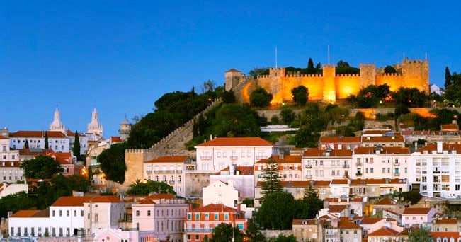 Castelo de Sao Jorge, a Lisbona (foto adam eastland / Alamy/Milestone Media)