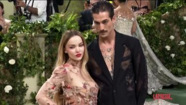 Met Gala Sul Red Carpet Anche Damiano Dei Maneskin Con La