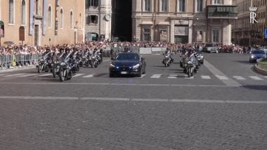 Mattarella All Altare Della Patria Applausi Per Il Presidente Il