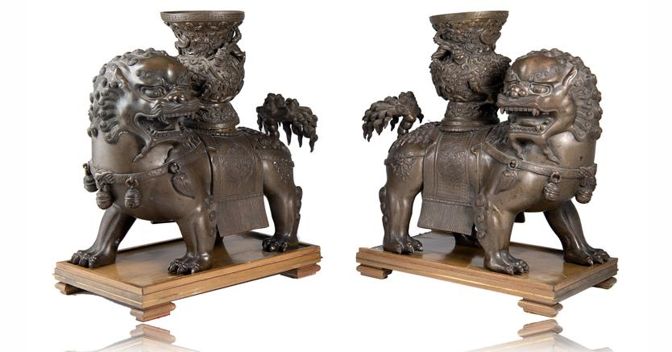 Il Ponte Casa d’aste, una coppia di leoni buddhisti in bronzo, base in legno, Giappone XIX secolo, base 4.000-4.500 euro, realizzo 30mila 