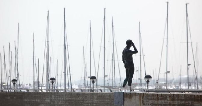 Replica della statua di Lisippo sull'omonima passeggiata a Fano. 