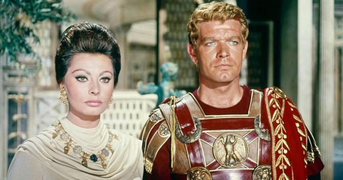. Sophia Loren (Lucilla) e Stephen Boyd (Livio) in «La caduta dell’impero romano» (1964) di  Anthony Mann 
