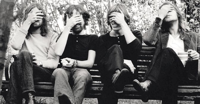  Richard Wright, Nick Mason, Roger Waters e David Gilmour  al Country Club di Belsize Park a Londra il 6 ottobre 1968 durante  il Pink Floyd World Tour 