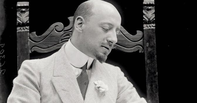 . D’Annunzio finì nel mirino della censura ecclesiastica che lo mise all’Indice 