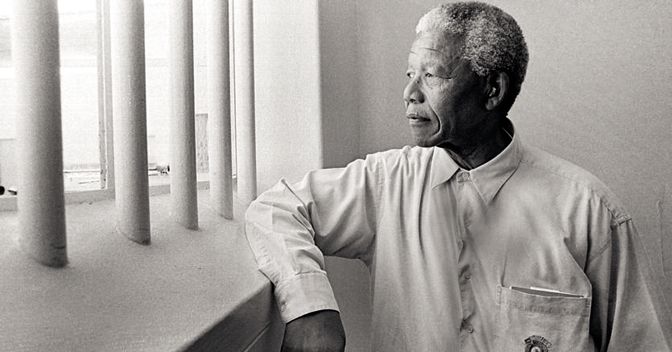 . Nelson Mandela (1918-2013)  passò 27 anni in carcere. Complici i «Pensieri» di Marco Aurelio,  non maturò alcun sentimento di rabbia o di vendetta 