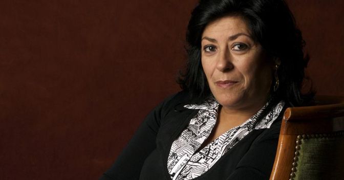  Almudena Grandes, 58 anni appena compiuti, è una scrittrice molto apprezzata in Spagna ed è amata anche in Italia, dove i suoi libri sono pubblicati da Guanda 