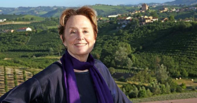Alice Waters. Scrittrice,  pioniera del cibo bio e autrice del progetto degli orti didattici a Berkeley 