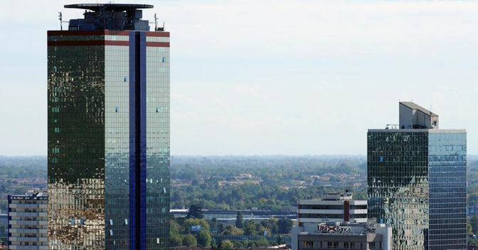 Brescia,  veduta del Crystal Palace e della Torre Mercury (Fotogramma) 