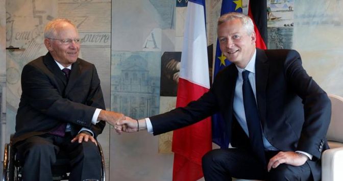 I ministri delle Finanze tedesco e francese, Wolfgang Schaeuble e  Bruno Le Maire 