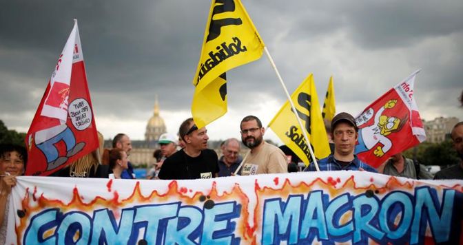 Al via la stagione delle proteste: sindacati in manifestazione contro il precariato a Parigi 