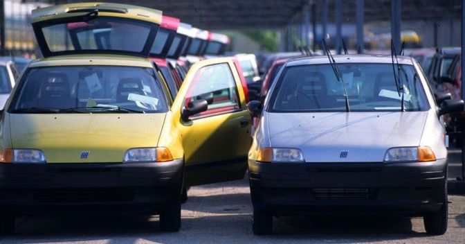 Avete Un Auto Vecchia Se Ha Piu Di Anni Il Bollo Puo Costare La Meta Ma Non Per Tutti Il Sole 24 Ore