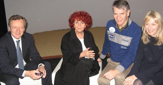 Il presidente dell'Asi, Roberto Battiston, il ministro dell’Istruzione Valeria Fedeli,  l’astronauta Paolo Nespoli e il capo di gabinetto dell'Esa, Elena Grifoni 