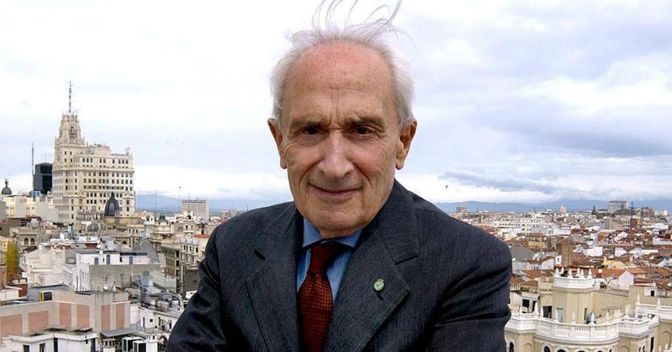 Giovanni Sartori (Ansa/A. Garcia) 