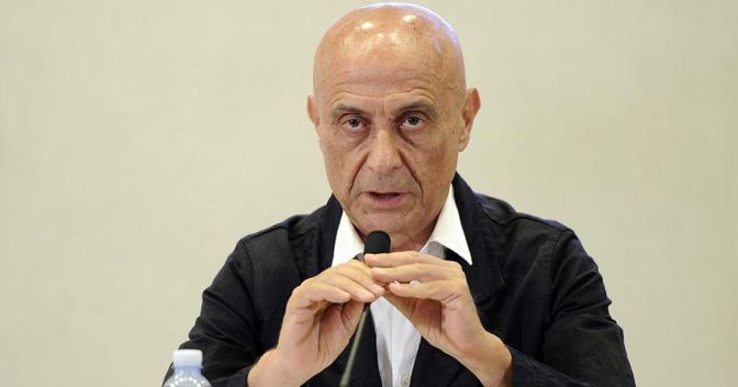 Il ministro dell'Interno, Marco Minniti (LaPresse) 