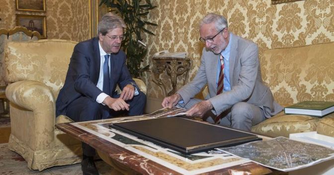 Il Premier Gentiloni e Renzo Piano. (Ansa) 