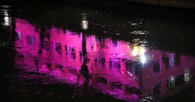 Il Fatebenefratelli riflesso  nel Tevere 
