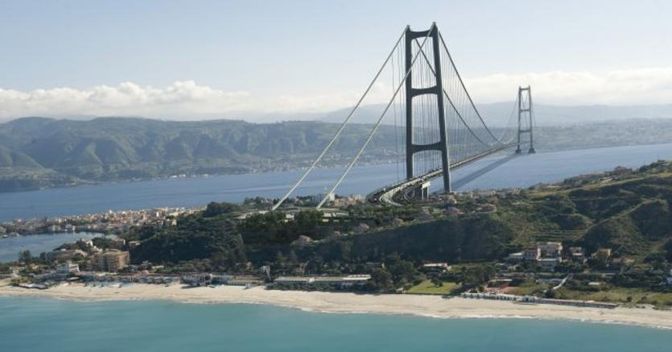 L’elaborazione grafica del progetto sullo Stretto di Messina 