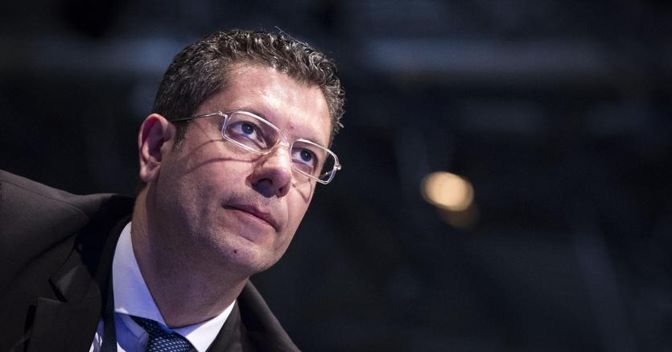 Giuseppe Scopelliti durante l'assemblea costituente del Nuovo Centrodestra alla nuova fiera di Roma nell’aprile 2014 (foto Ansa) 