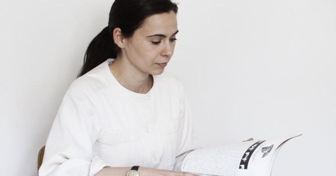 Cristina  Celestino collabora tra gli altri con  Fendi, Sergio Rossi e Gebrüder Thonet Vienna 