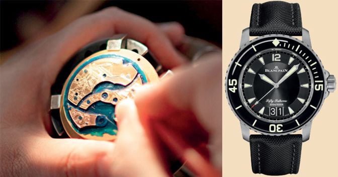 A sinistra: una fase di lavorazione manuale  di precisione di un orologio Blancpain. A destra: il Blancpain Fifty Fathoms Grande Date è realizzato in titanio e costa 16.640 euro 