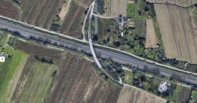 Il cavalcavia della Fi-Pi-Li chiuso dal comune di Pisa per cedimenti strutturali 