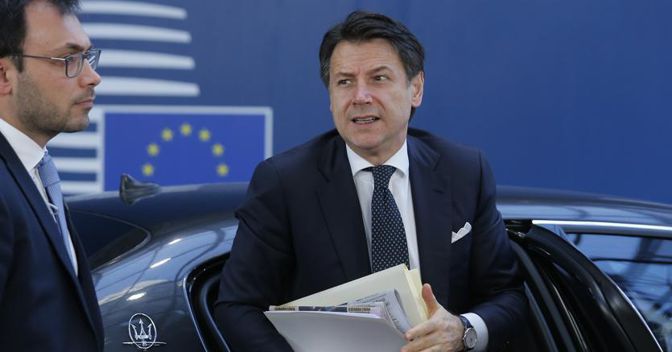 Il presidente del Consiglio Giuseppe Conte partecipa a Bruxelles al Consiglio europeo (Ap)    