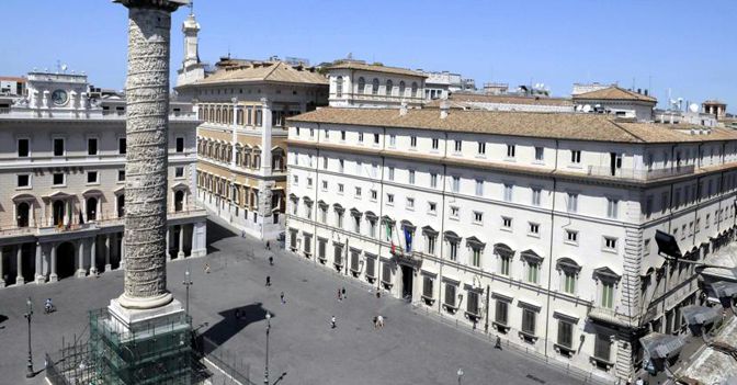 Tra le misure contenute nel decreto crescita il bollino di Stato sui prodotti made in Italy (imagoeconomica)  