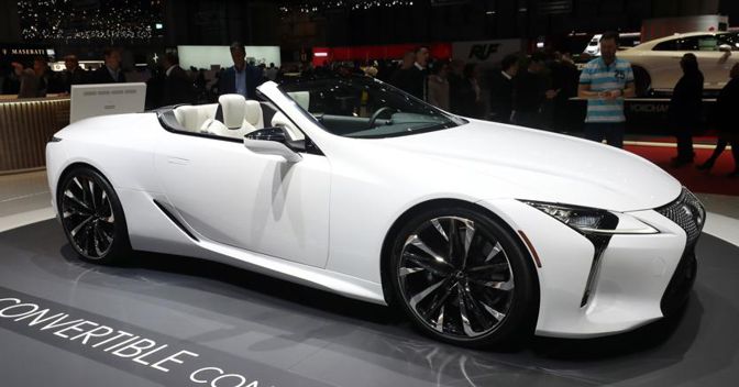 En plein air. La Lexus Lc Convertible in veste di concept definitivo che segna un nuovo corso stilistico. Sarà prodotta in serie dal 2020 
